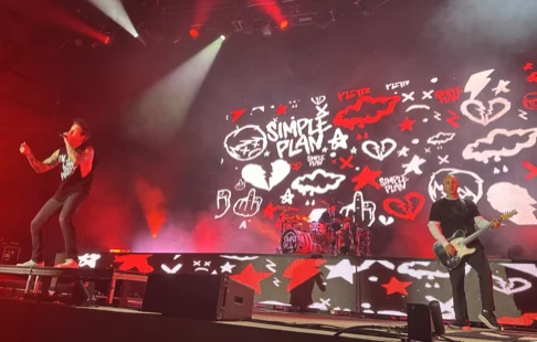 Simple Plan concert stage performance